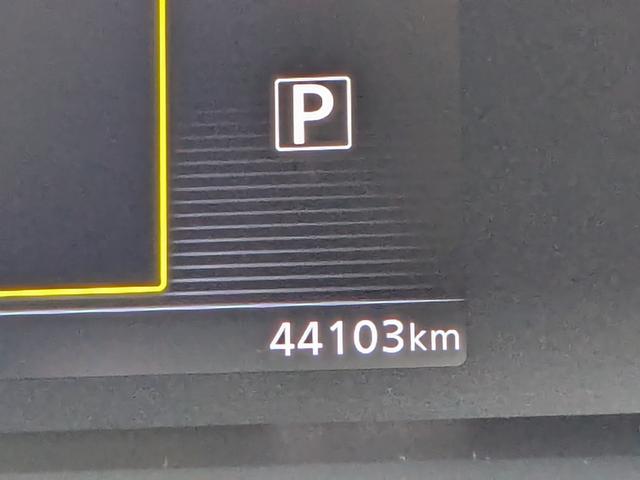 セレナ e-パワー XV 7人乗り/禁煙/安全装置/スマキー/e-power/両側電動/純正9インチナビ/Bカメラ/全方位カメラ/ドラレコ/Bluetooth/フルセグ/Pスタート/ステリモ/コーナーセンサー/シートヒーター(44枚目)