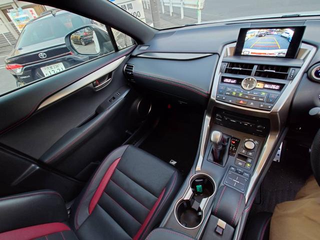 ＮＸ ＮＸ３００ｈ　Ｆスポーツ　サンルーフ　角形三眼ＬＥＤヘッドライト　パワーバックドア　ブラック／ダークローズスポーツ革シート　メーカーナビバックモニター　フルセグＴＶ　ＥＴＣ　１８インチＡＷ　プッシュスタート（9枚目）