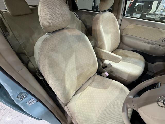 シエンタ Ｇ　１年保証／全塗装／屋根ホワイト塗装／新品ホイール／新品タイヤ／電動スライドドア／内装ベージュ／純正ナビ／ＴＶ／後席モニター／ＥＴＣ／バックカメラ／ＣＤ／ＤＶＤ／Ｂｌｕｅｔｏｏｔｈオーディオ／（40枚目）