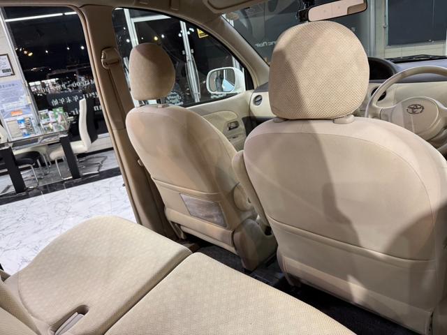 シエンタ Ｇ　１年保証／全塗装／屋根ホワイト塗装／新品ホイール／新品タイヤ／電動スライドドア／内装ベージュ／純正ナビ／ＴＶ／後席モニター／ＥＴＣ／バックカメラ／ＣＤ／ＤＶＤ／Ｂｌｕｅｔｏｏｔｈオーディオ／（42枚目）