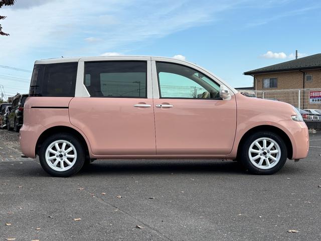 シエンタ Ｇ　後期型／オールペイント／ルーフ色替ペイント／新品ホイールタイヤセット／新品フロアマットセット／マカロンコーデスタイル／７人乗り／両側パワースライドドア／ナビ／ＥＴＣ／バックカメラ（12枚目）