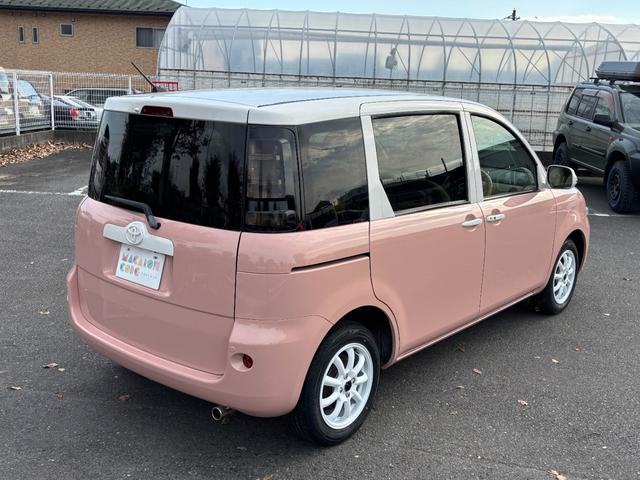 シエンタ Ｇ　後期型／オールペイント／ルーフ色替ペイント／新品ホイールタイヤセット／新品フロアマットセット／マカロンコーデスタイル／７人乗り／両側パワースライドドア／ナビ／ＥＴＣ／バックカメラ（14枚目）