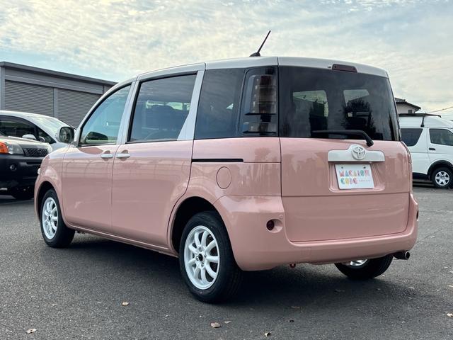 シエンタ Ｇ　後期型／オールペイント／ルーフ色替ペイント／新品ホイールタイヤセット／新品フロアマットセット／マカロンコーデスタイル／７人乗り／両側パワースライドドア／ナビ／ＥＴＣ／バックカメラ（17枚目）