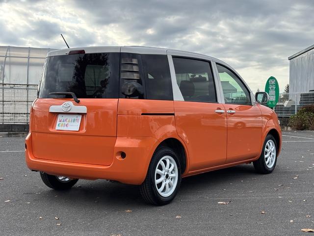 シエンタ Ｇ　マカロンスタイル／オールペイント／ルーフ塗分け／ホワイトリングヘッドライト加工／新品ホイールタイヤセット／新品シートカバー＆ハンドルカバー／ナビ／バックカメラ／ＥＴＣ／ドラレコ／両側パワースライドドア（21枚目）