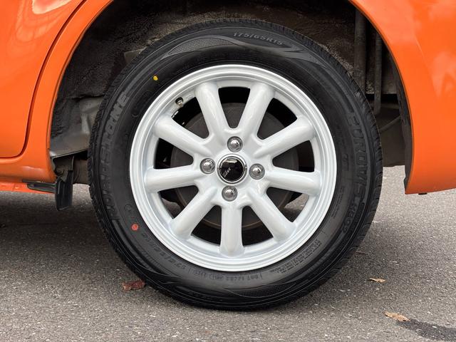 シエンタ Ｇ　マカロンスタイル／オールペイント／ルーフ塗分け／ホワイトリングヘッドライト加工／新品ホイールタイヤセット／新品シートカバー＆ハンドルカバー／ナビ／バックカメラ／ＥＴＣ／ドラレコ／両側パワースライドドア（32枚目）