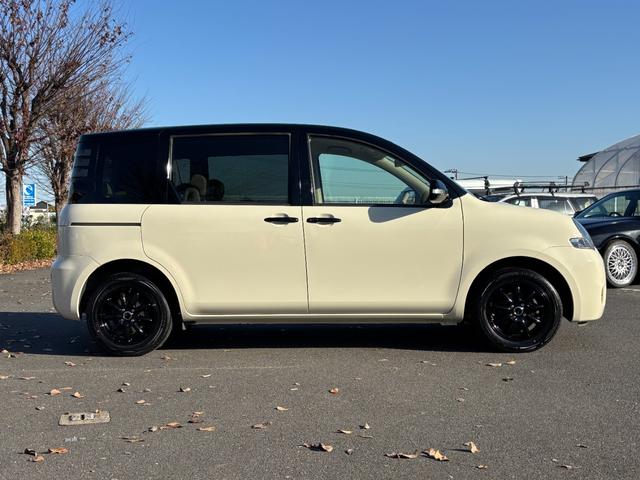 シエンタ G マカロンスタイル/全塗装+ルーフ全塗装/新品ホイールタイヤ付/7人乗りスライドドアミニバン/ナビ/バックカメラ/ETC付(7枚目)