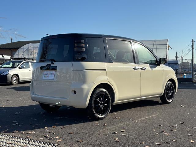 シエンタ G マカロンスタイル/全塗装+ルーフ全塗装/新品ホイールタイヤ付/7人乗りスライドドアミニバン/ナビ/バックカメラ/ETC付(8枚目)