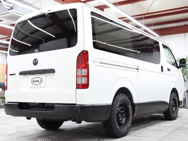 ハイエースバン ロングＤＸ　ＮＥＷヴィンテージカスタム　ＶＡＮＡＣＥ　ＴＹＰＥ２　新車カスタム　内装ウッド加工済み　ＴＳＳ　全方位カメラ　新品タイヤ　スチールホイールブラック塗装　メモリーナビ　Ｂｌｕｅｔｏｏｔｈ　ＥＴＣ　ＴＶ（12枚目）