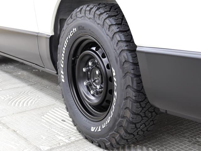 ハイエースバン ロングＤＸ　ＮＥＷヴィンテージカスタム　ＶＡＮＡＣＥ　ＴＹＰＥ２　新車カスタム　内装ウッド加工済み　ＴＳＳ　全方位カメラ　新品タイヤ　スチールホイールブラック塗装　メモリーナビ　Ｂｌｕｅｔｏｏｔｈ　ＥＴＣ　ＴＶ（16枚目）