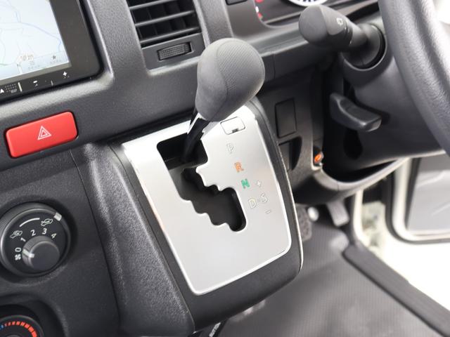 ハイエースバン ロングＤＸ　ＮＥＷヴィンテージカスタム　ＶＡＮＡＣＥ　ＴＹＰＥ２　新車カスタム　内装ウッド加工済み　ＴＳＳ　全方位カメラ　新品タイヤ　スチールホイールブラック塗装　メモリーナビ　Ｂｌｕｅｔｏｏｔｈ　ＥＴＣ　ＴＶ（23枚目）