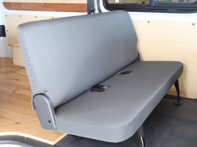 ハイエースバン ロングＤＸ　ＮＥＷヴィンテージカスタム　ＶＡＮＡＣＥ　ＴＹＰＥ２　新車カスタム　内装ウッド加工済み　ＴＳＳ　全方位カメラ　新品タイヤ　スチールホイールブラック塗装　メモリーナビ　Ｂｌｕｅｔｏｏｔｈ　ＥＴＣ　ＴＶ（40枚目）