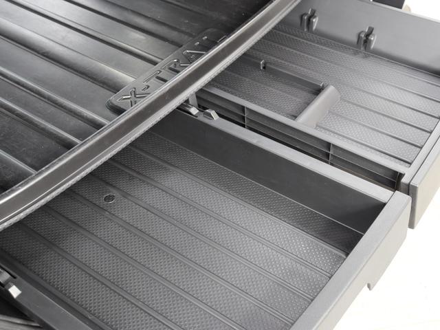 エクストレイル ２０Ｘｔｔ　ＡＭＪオリジナル　ネオクラシックスタイル　全塗装済　防水シート　リフトアップ　スマートキー　ＡＭＪオリジナルホイール　新品タイヤ　４ＷＤ　ＨＤＤナビ　ＥＴＣ　地デジＴＶ　シートヒーター　クルコン（45枚目）