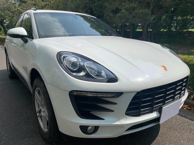 マカン マカン　フルセグＴＶ　黒革シート　パワーシート　　純正ナビ　バックカメラ　Ｂｌｕｅｔｏｏｔｈ　ＥＴＣ　シートヒーター　パワーバックドア　スポーツモード　社外フロアマット　パドルシフト（5枚目）