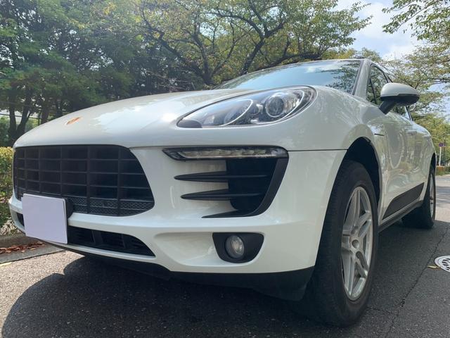 マカン マカン　フルセグＴＶ　黒革シート　パワーシート　　純正ナビ　バックカメラ　Ｂｌｕｅｔｏｏｔｈ　ＥＴＣ　シートヒーター　パワーバックドア　スポーツモード　社外フロアマット　パドルシフト（8枚目）