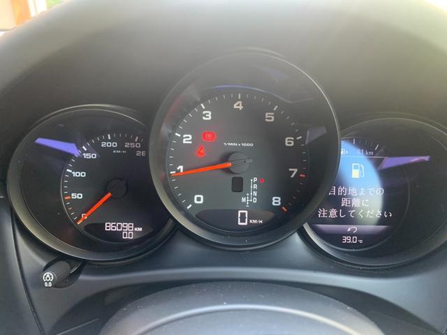 マカン マカン　フルセグＴＶ　黒革シート　パワーシート　　純正ナビ　バックカメラ　Ｂｌｕｅｔｏｏｔｈ　ＥＴＣ　シートヒーター　パワーバックドア　スポーツモード　社外フロアマット　パドルシフト（15枚目）