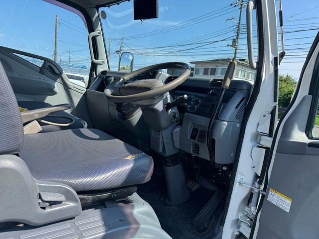 キャンター 　フックロール　３ｔ　ＭＴ５　バックカメラ　Ｒ８．６まで車検あり　ＮＯｘ．ＰＭ適合車（22枚目）