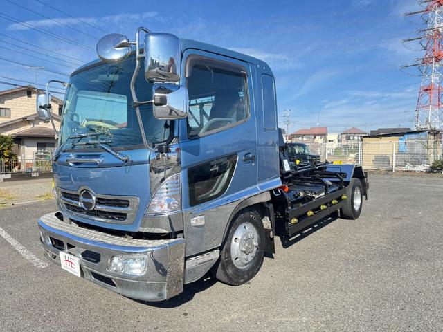 ヒノレンジャー 　新明和アームロール　３．５ｔ　ＭＴ６　ＥＴＣ　車検１年付　ＮＯｘ．ＰＭ適合車（3枚目）