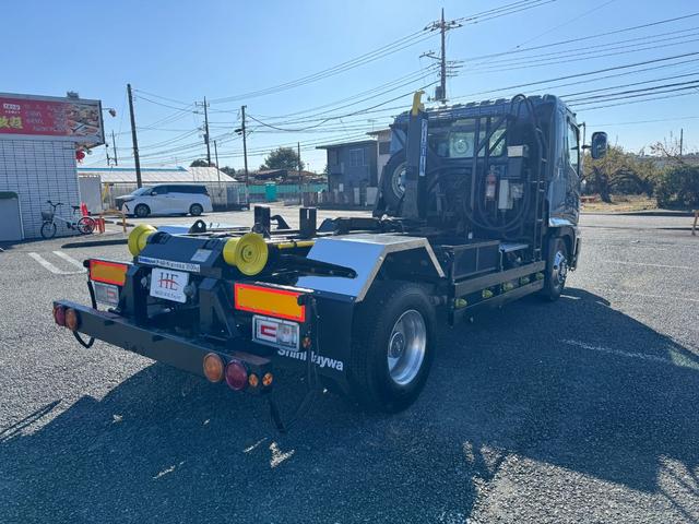 ヒノレンジャー 　新明和アームロール　３．５ｔ　ＭＴ６　ＥＴＣ　車検１年付　ＮＯｘ．ＰＭ適合車（4枚目）