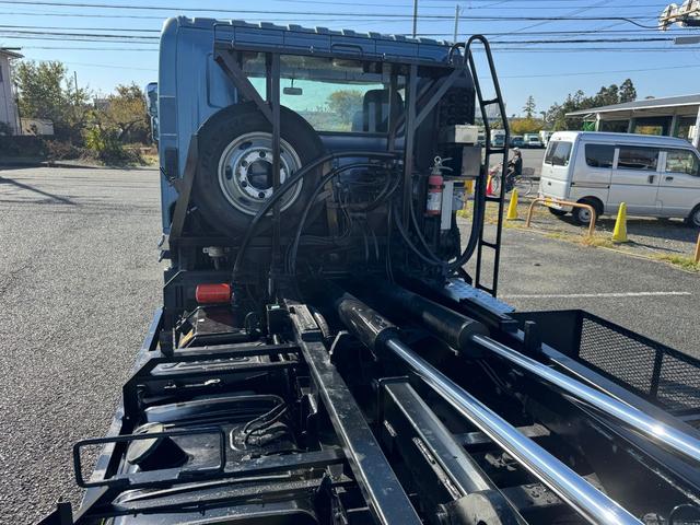 ヒノレンジャー 　新明和アームロール　３．５ｔ　ＭＴ６　ＥＴＣ　車検１年付　ＮＯｘ．ＰＭ適合車（21枚目）