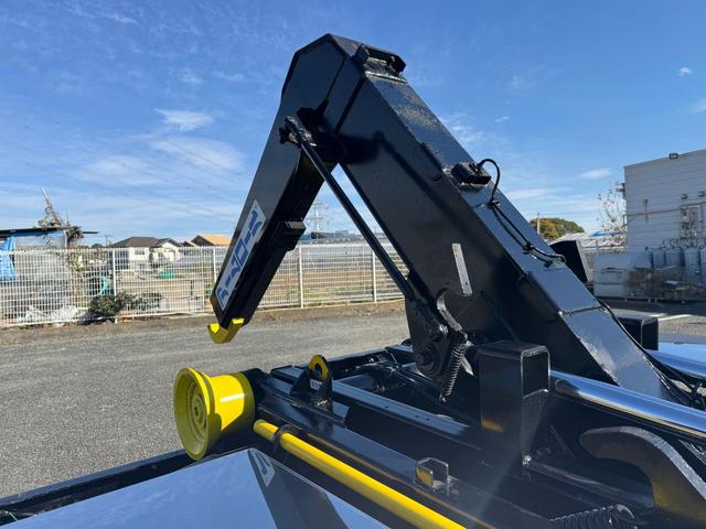 ヒノレンジャー 　新明和アームロール　３．５ｔ　ＭＴ６　ＥＴＣ　車検１年付　ＮＯｘ．ＰＭ適合車（25枚目）