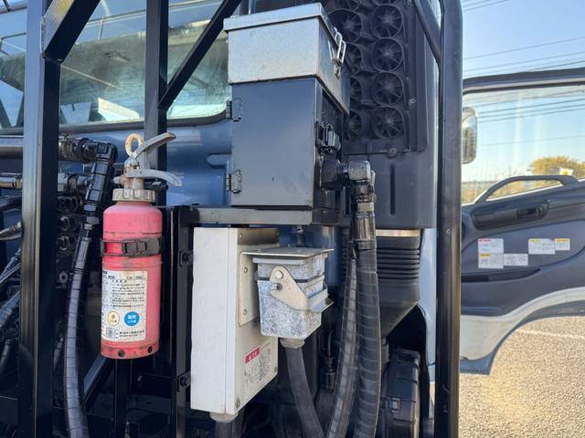 ヒノレンジャー 　新明和アームロール　３．５ｔ　ＭＴ６　ＥＴＣ　車検１年付　ＮＯｘ．ＰＭ適合車（29枚目）