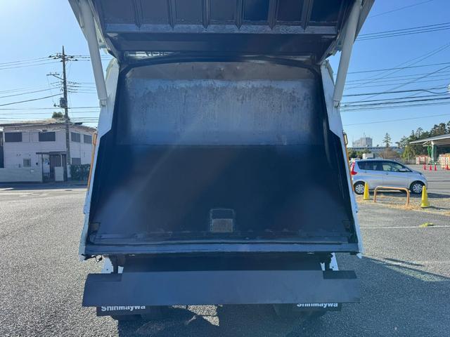 エルフトラック 　新明和プレス式パッカー車　６．７立米　３ｔ　ＭＴ６　バックカメラ　ドラレコ　ＥＴＣ　車検１年付　ＮＯｘ．ＰＭ適合車（14枚目）