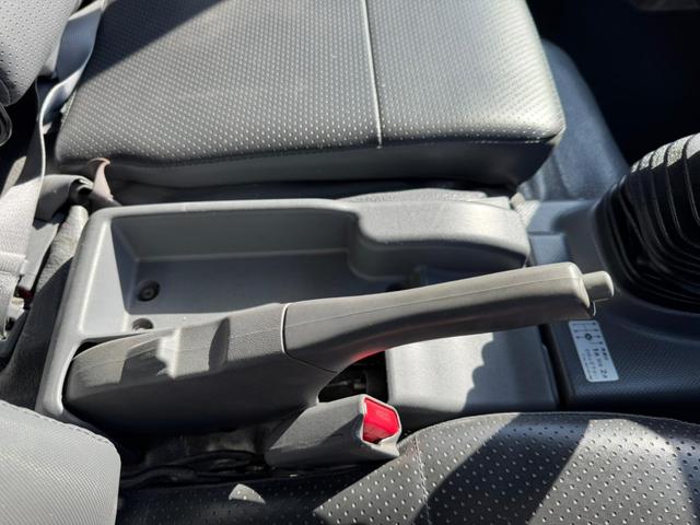 エルフトラック 　新明和プレス式パッカー車　６．７立米　３ｔ　ＭＴ６　バックカメラ　ドラレコ　ＥＴＣ　車検１年付　ＮＯｘ．ＰＭ適合車（50枚目）