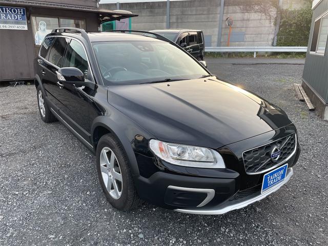 ＸＣ７０ Ｔ５　ＡＷＤクラシック　ＸＣ７０最終モデル／黒革／サンルーフ／２．５ターボ／セーフティー機能／ナビ・ＴＶ／ブラインドスポットモニター／クリアランスソナー／電動リアゲート（6枚目）