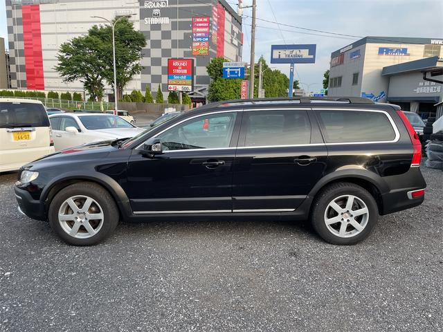 ＸＣ７０ Ｔ５　ＡＷＤクラシック　ＸＣ７０最終モデル／黒革／サンルーフ／２．５ターボ／セーフティー機能／ナビ・ＴＶ／ブラインドスポットモニター／クリアランスソナー／電動リアゲート（8枚目）
