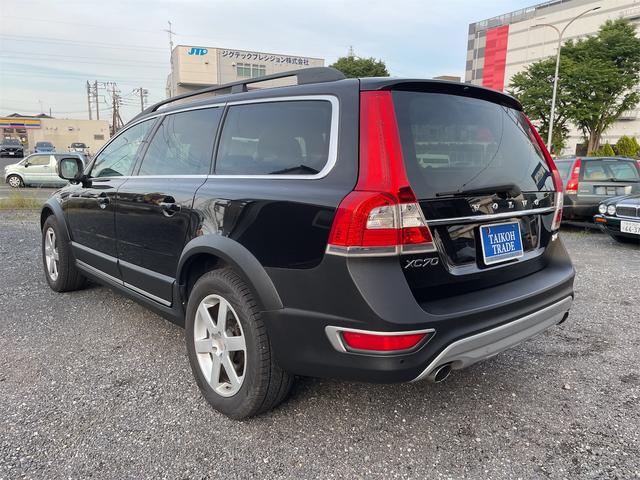ＸＣ７０ Ｔ５　ＡＷＤクラシック　ＸＣ７０最終モデル／黒革／サンルーフ／２．５ターボ／セーフティー機能／ナビ・ＴＶ／ブラインドスポットモニター／クリアランスソナー／電動リアゲート（11枚目）