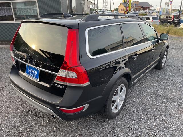ＸＣ７０ Ｔ５　ＡＷＤクラシック　ＸＣ７０最終モデル／黒革／サンルーフ／２．５ターボ／セーフティー機能／ナビ・ＴＶ／ブラインドスポットモニター／クリアランスソナー／電動リアゲート（12枚目）