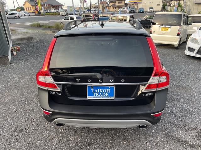 ＸＣ７０ Ｔ５　ＡＷＤクラシック　ＸＣ７０最終モデル／黒革／サンルーフ／２．５ターボ／セーフティー機能／ナビ・ＴＶ／ブラインドスポットモニター／クリアランスソナー／電動リアゲート（14枚目）
