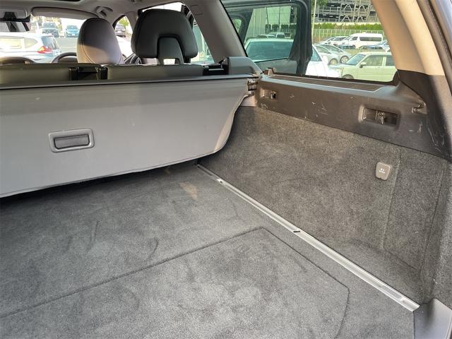 ＸＣ７０ Ｔ５　ＡＷＤクラシック　ＸＣ７０最終モデル／黒革／サンルーフ／２．５ターボ／セーフティー機能／ナビ・ＴＶ／ブラインドスポットモニター／クリアランスソナー／電動リアゲート（49枚目）
