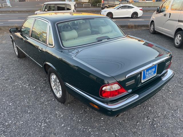 ＸＪ ＸＪ　エグゼクティブ３．２－Ｖ８　ＸＪ　エグゼクティブ３．２－Ｖ８（５名）レーシンググリーン／走行７万キロ台／車検９年５月まで／前後ブッシュ交換後納車（12枚目）