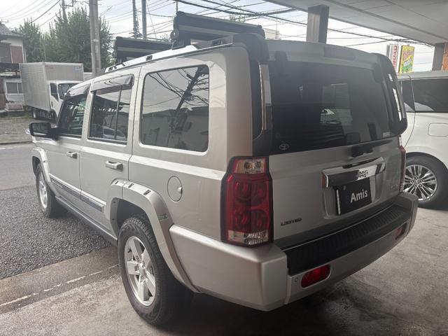 ジープ・コマンダー リミテッド5.7 HEMI 社外ナビ アルミ(2枚目)