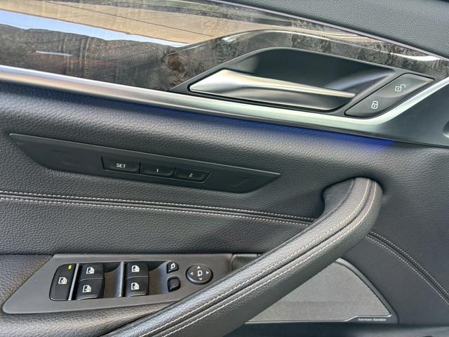 ５シリーズ ５４０ｉ　Ｍスポーツ　黒革シート　サンルーフ　シートＨ　電動シート　ＨＤＤナビ　スマートキー　Ｂｌｕｅｔｏｏｔｈ　インテリジェントセーフティ　パワーバックドア　全方向カメラ（22枚目）