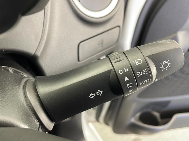 デイズ ハイウェイスター　Ｘ　４ＷＤ　純正ナビ（フルセグ／Ｂｌｕｅｔｏｏｔｈ／ＡＵＸ）運転席シートヒーター　衝突軽減ブレーキ　ＨＩＤヘッドライト　オートライト　ＡＢＳ　横滑り防止機能　スマートキー（13枚目）