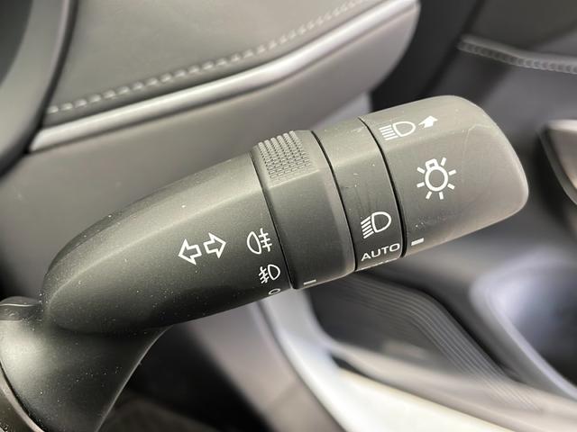 ハリアーハイブリッド Ｚ　☆４ＷＤ☆調光パノラマルーフ☆寒冷地仕様☆純正ナビ（フルセグ／Ｂｌｕｅｔｏｏｔｈ／ＵＳＢ／ＡＭ／ＦＭ）☆全方位モニター☆ＪＢＬサウンド☆衝突軽減ブレーキ☆車線逸脱防止☆レーダークルーズコントロール（22枚目）