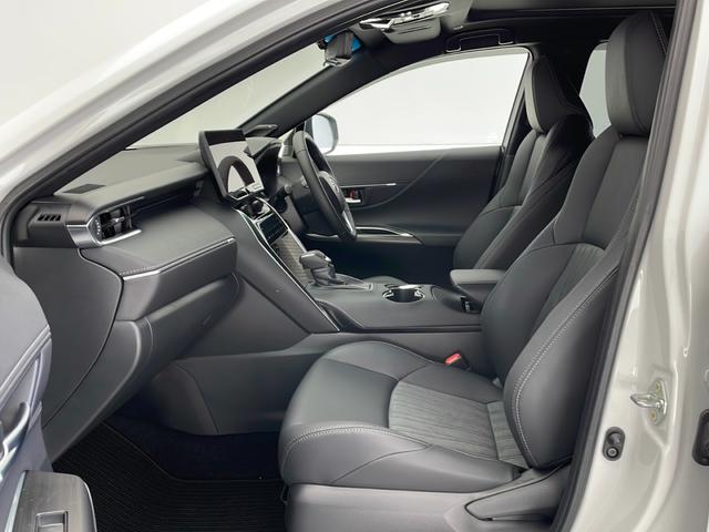 ハリアーハイブリッド Ｚ　☆４ＷＤ☆調光パノラマルーフ☆寒冷地仕様☆純正ナビ（フルセグ／Ｂｌｕｅｔｏｏｔｈ／ＵＳＢ／ＡＭ／ＦＭ）☆全方位モニター☆ＪＢＬサウンド☆衝突軽減ブレーキ☆車線逸脱防止☆レーダークルーズコントロール（37枚目）