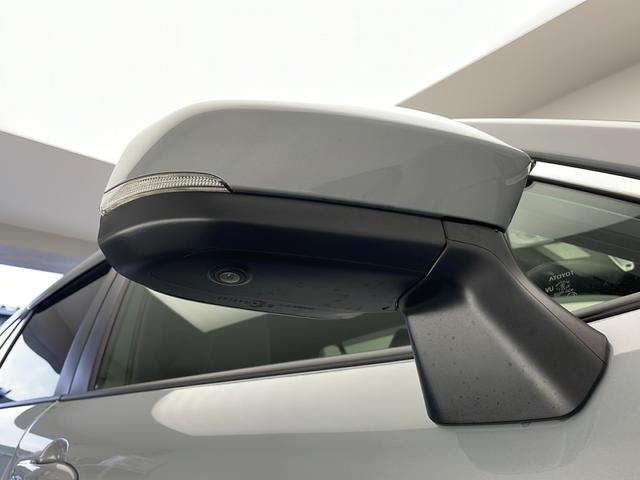 カローラクロス ハイブリッド　Ｚ　純正９型ナビ　パノラマルーフ　全周囲カメラ　アダプティブクルーズコントロール　レーンキープアシスト　衝突被害軽減ブレーキ　シートヒーター　パワーバックドア　ドライブレコーダー　ＥＴＣ２．０　禁煙車（5枚目）