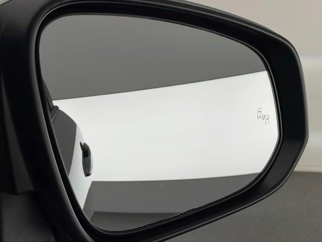 カローラクロス ハイブリッド　Ｚ　純正９型ナビ　パノラマルーフ　全周囲カメラ　アダプティブクルーズコントロール　レーンキープアシスト　衝突被害軽減ブレーキ　シートヒーター　パワーバックドア　ドライブレコーダー　ＥＴＣ２．０　禁煙車（7枚目）