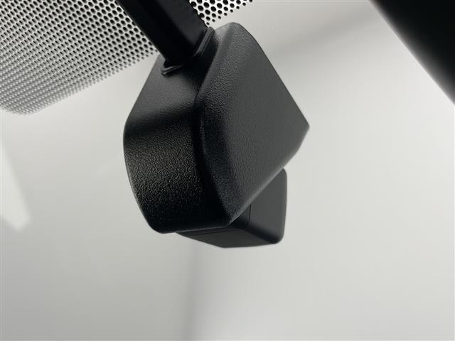 カローラクロス ハイブリッド　Ｚ　純正９型ナビ　パノラマルーフ　全周囲カメラ　アダプティブクルーズコントロール　レーンキープアシスト　衝突被害軽減ブレーキ　シートヒーター　パワーバックドア　ドライブレコーダー　ＥＴＣ２．０　禁煙車（12枚目）