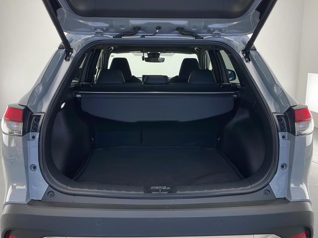 カローラクロス ハイブリッド　Ｚ　純正９型ナビ　パノラマルーフ　全周囲カメラ　アダプティブクルーズコントロール　レーンキープアシスト　衝突被害軽減ブレーキ　シートヒーター　パワーバックドア　ドライブレコーダー　ＥＴＣ２．０　禁煙車（37枚目）