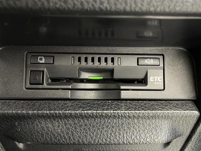 エスクァイア Ｇｉ　純正ＳＤナビ　バックカメラ　ドラレコ　ＥＴＣ　両側パワスラ　社外ＴＲＤ１７インチＡＷ　社外フロアマット　ドアバイザー　ステアリングスイッチ　クルーズコントロール　シートヒーター　ＬＥＤヘッドライト（10枚目）