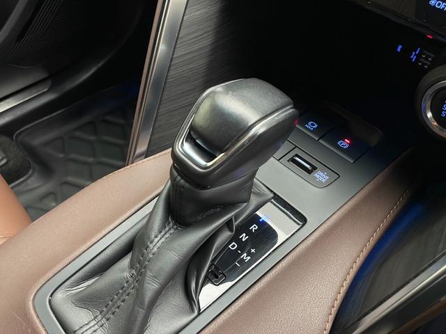 ハリアー Ｚ　純正メモリーナビ　ＡＭ　ＦＭ　ＵＳＢ　Ｂｌｕｅｔｏｏｔｈ　ＡＵＸ　フルセグＴＶ　トヨタセーフティセンス　プッシュスタート　寒冷地仕様　ドアミラーヒーター　フロントガラス熱線　スマートキー　ＥＴＣ２．０（28枚目）