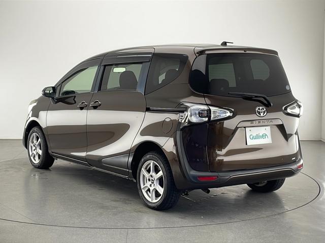 シエンタ Ｇ　☆４ＷＤ☆ワンオーナー☆社外ナビ　ＡＶＮ－Ｒ７Ｗ（フルセグ／Ｂｌｕｅｔｏｏｔｈ／ＣＤ）☆バックカメラ☆ＥＴＣ☆両側電動スライドドア☆純正鉄チンサマータイヤ４本積み込み☆ドアバイザー（3枚目）