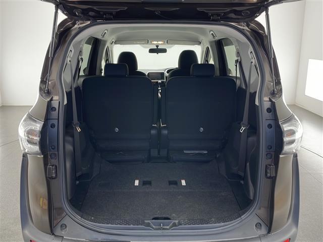 シエンタ Ｇ　☆４ＷＤ☆ワンオーナー☆社外ナビ　ＡＶＮ－Ｒ７Ｗ（フルセグ／Ｂｌｕｅｔｏｏｔｈ／ＣＤ）☆バックカメラ☆ＥＴＣ☆両側電動スライドドア☆純正鉄チンサマータイヤ４本積み込み☆ドアバイザー（32枚目）