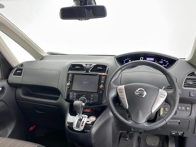 セレナ  純正SDナビ SD FM AM TV CD DVD Bluetooth Wエアバッグ 衝突軽減ブレーキ ABS 横滑り防止装置 前後コーナーセンサー アラウンドビューモニター プッシュスタート ETC(2枚目)