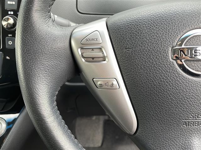 セレナ  純正SDナビ SD FM AM TV CD DVD Bluetooth Wエアバッグ 衝突軽減ブレーキ ABS 横滑り防止装置 前後コーナーセンサー アラウンドビューモニター プッシュスタート ETC(16枚目)