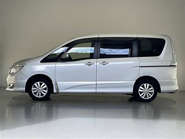 セレナ  純正SDナビ SD FM AM TV CD DVD Bluetooth Wエアバッグ 衝突軽減ブレーキ ABS 横滑り防止装置 前後コーナーセンサー アラウンドビューモニター プッシュスタート ETC(45枚目)